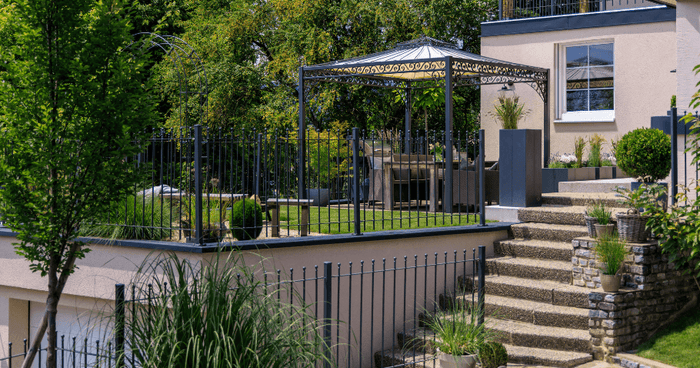 Designing a modern garden – ideas for privacy screens, garden fences and clean lines