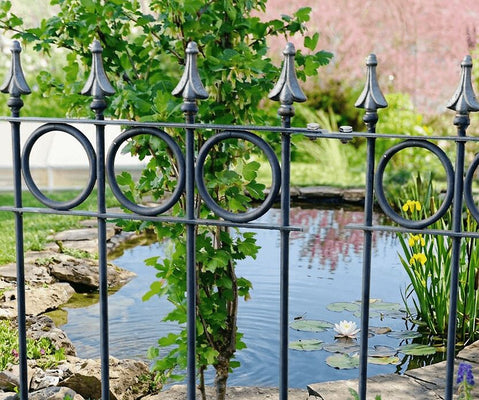 How to position a picket fence correctly – how to effectively mark out the boundaries of your pond and pool