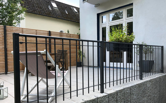 Terrace fence: practical boundary for more privacy
