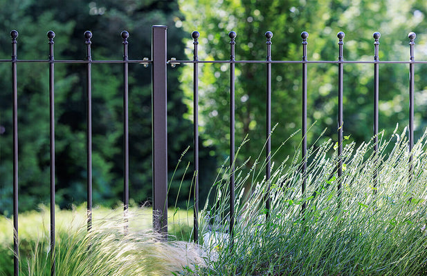 Installing a fence yourself: These tips will help you assemble it safely and easily.