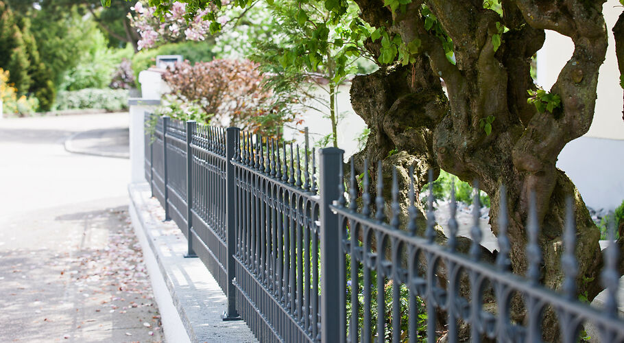 6 tips for buying a fence