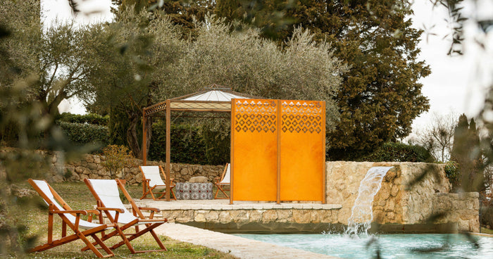 Privacy screens for the pool: Design ideas & tips
