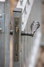 Gartentor Belluno Detail Drücker | Feuerverzinkt