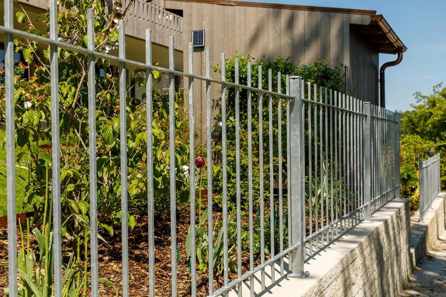 Padua fence system in hot-dip galvanised steel